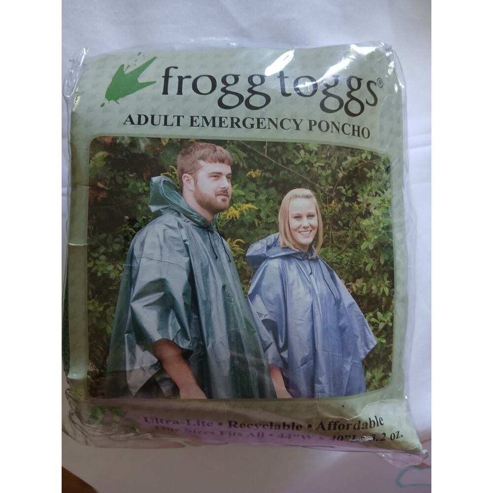 FROGG TOGGS Adult Purple Green Emergency Poncho 1 Size Fits All NEW 44W x 40L